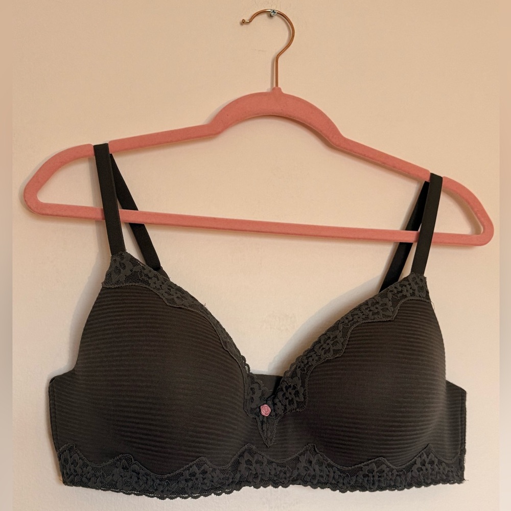 Victorias Secret T-shirt Lightly Lined Wireless Bra Lace Green Stripe Rosette